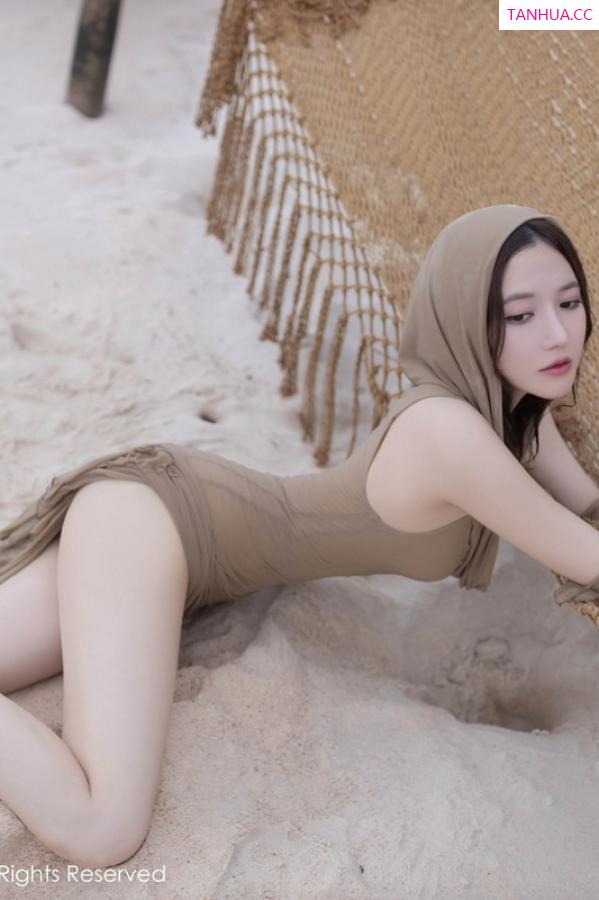 鱼子酱fish  [XiuRen]高清写真图 2023.08.25 No.7288 鱼子酱Fish 沙滩美腿第39张图片